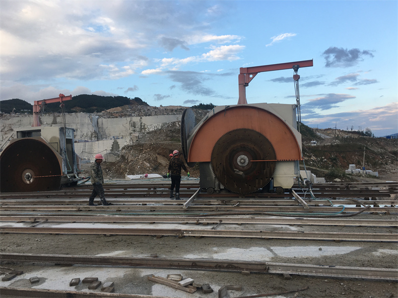 stone quarry cutting machine